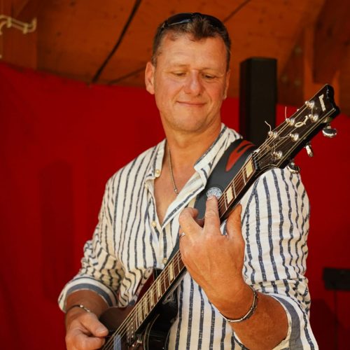 Jürgen Rosner – Guitar 1 Jürgen Rosner - Guitar 1